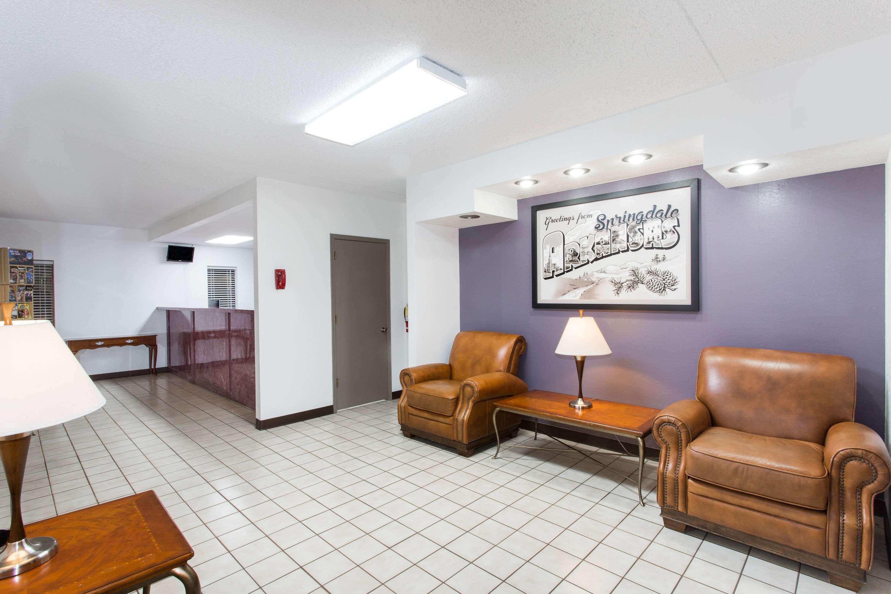 Super 8 By Wyndham Springdale Ar Motel Exterior photo