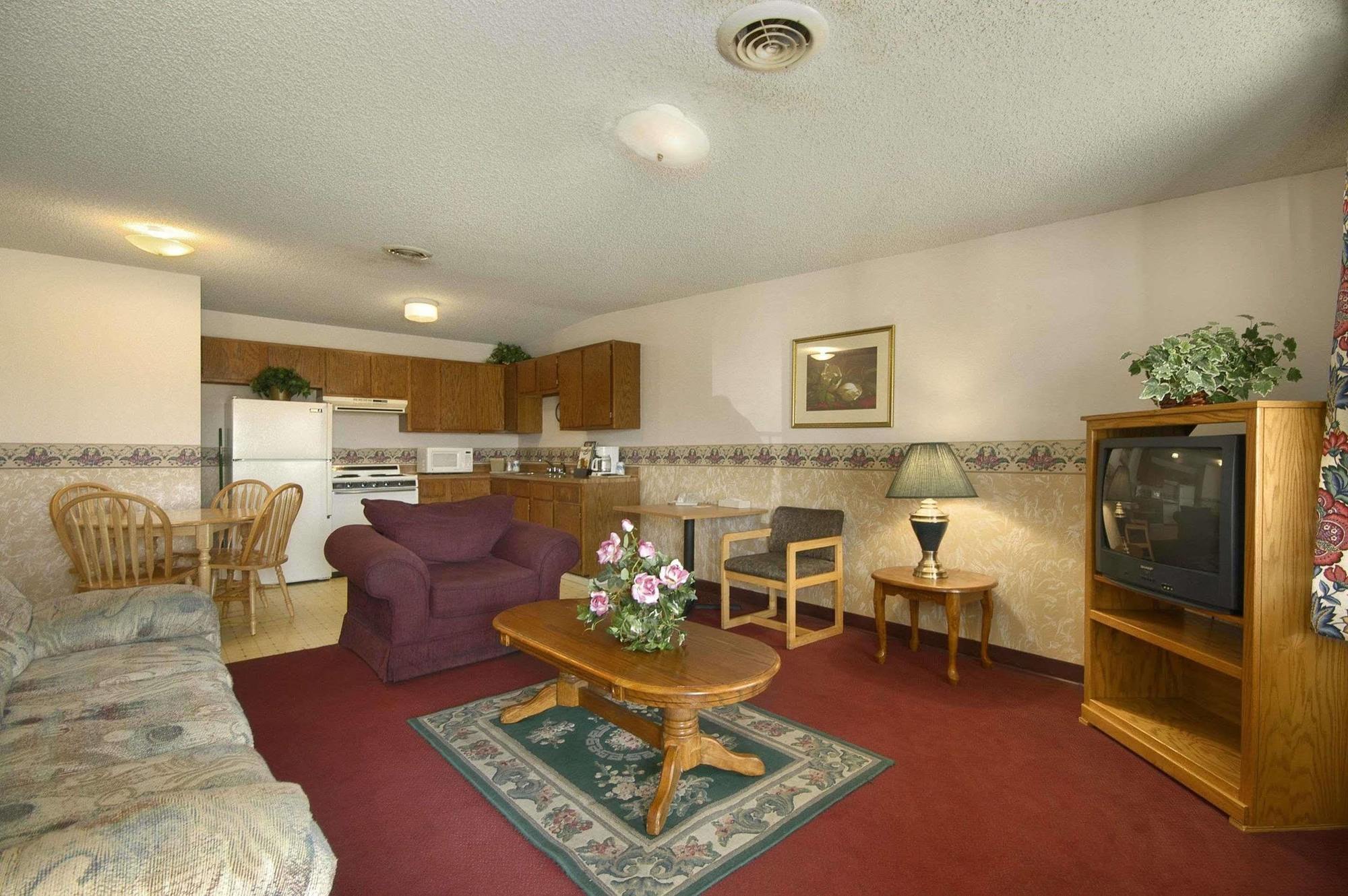 Super 8 By Wyndham Springdale Ar Motel Exterior photo